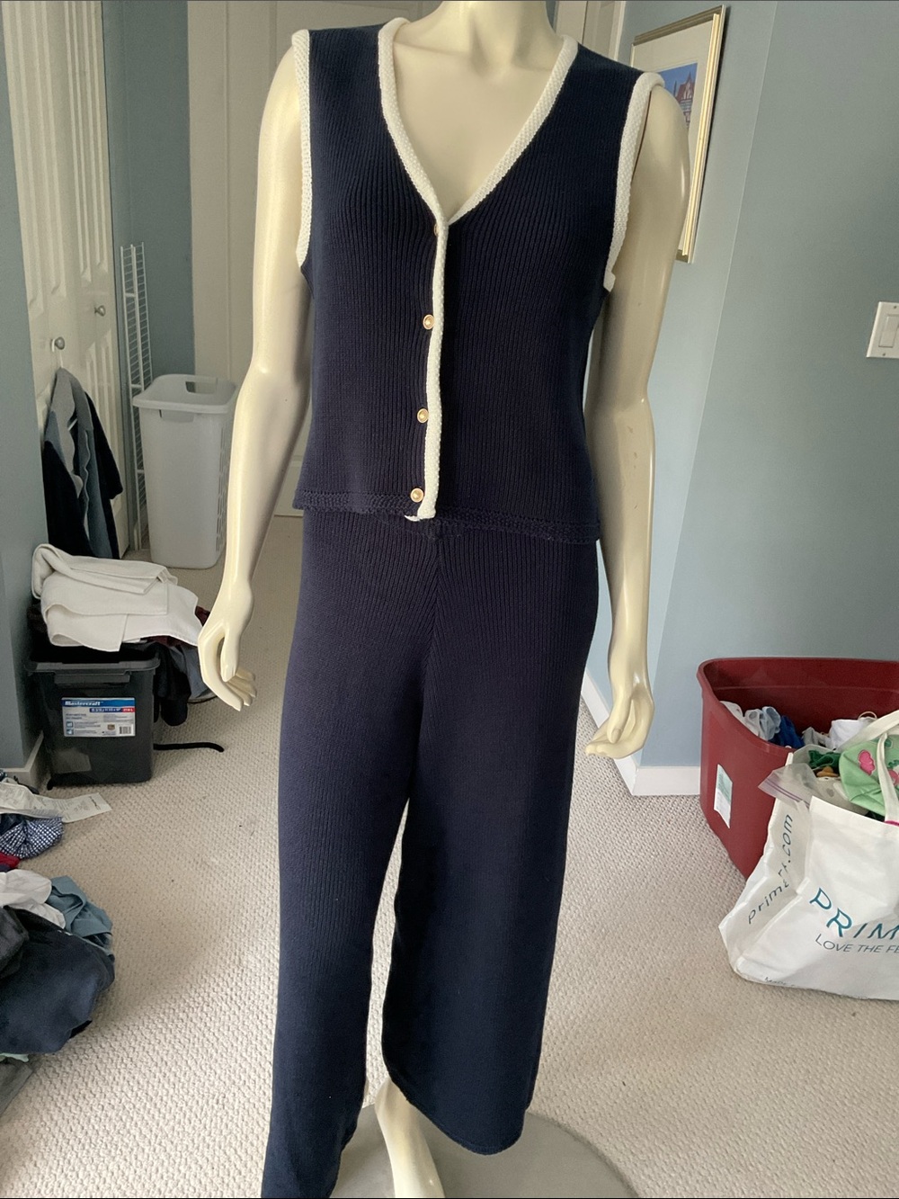 NWT 2-piece vest and pants set